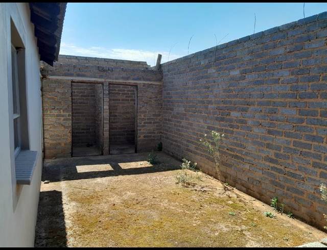 3 BEDROOM HOUSE FOR SALE IN LUFHERENG